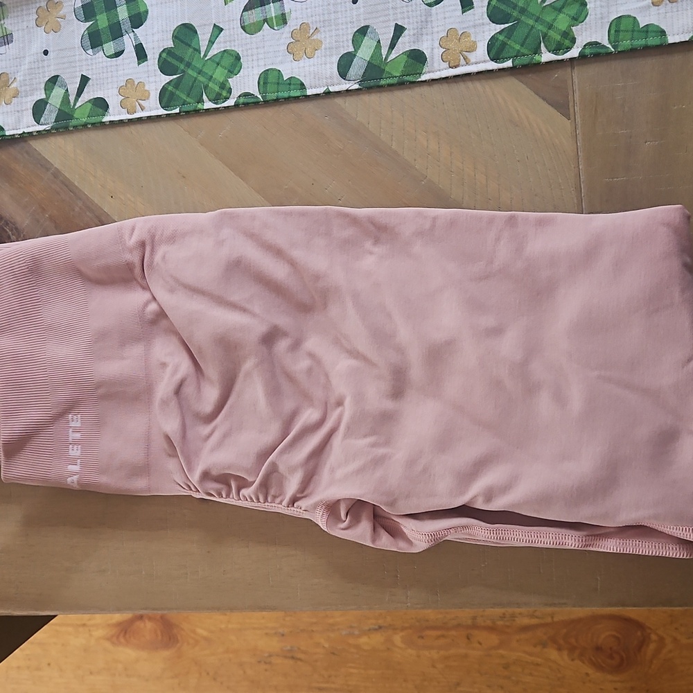 NWOT Alphalete Women's Amplify Legging - Blossom